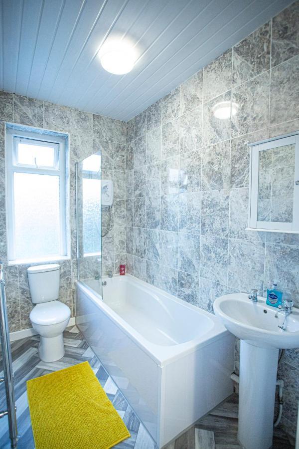 Cheerful 3 Bedroom Home With Netflix And Wi-Fi Міддлтон Екстер'єр фото