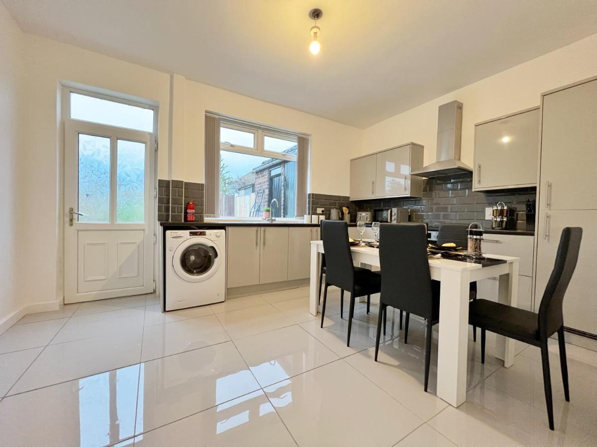 Cheerful 3 Bedroom Home With Netflix And Wi-Fi Міддлтон Екстер'єр фото